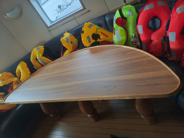 AGENCEMENT SUR BATEAU DE CROISIERE
